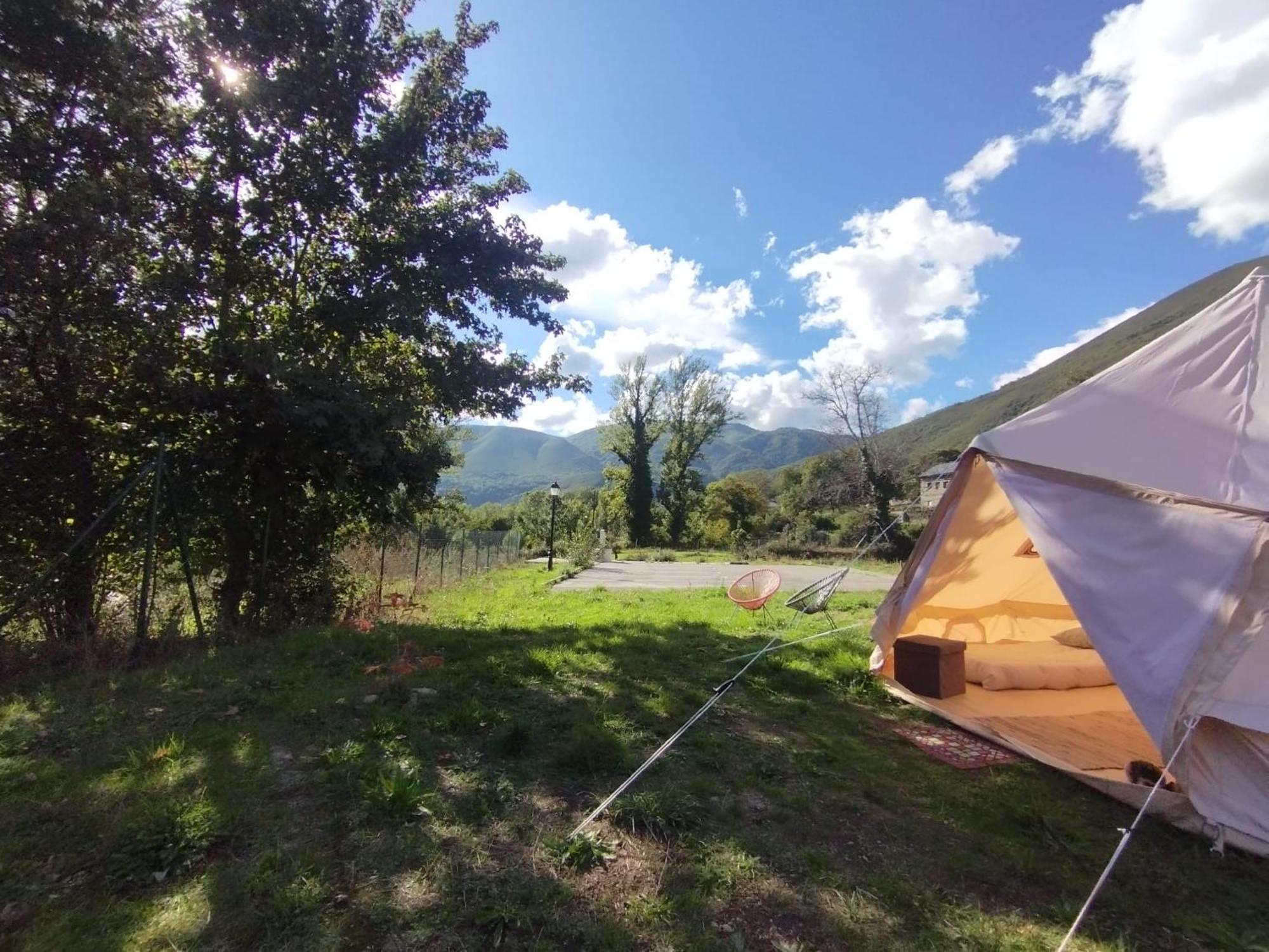 Camping La Zarapica - Palacios Del Sil Exterior foto